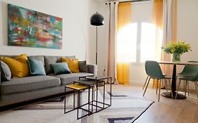Gotoseville Gerona Suites